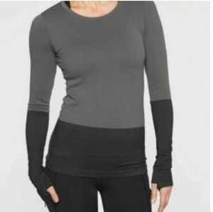 Athleta Gray Flurry Base Layer Top Large